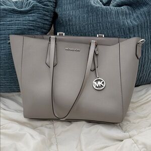 Michael Kors Elegant Gray Tote and Wallets